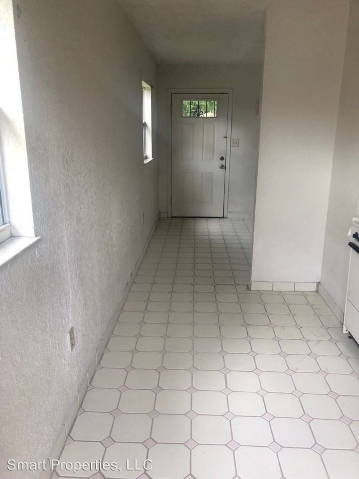 612 Pear St - Photo 2 of 4