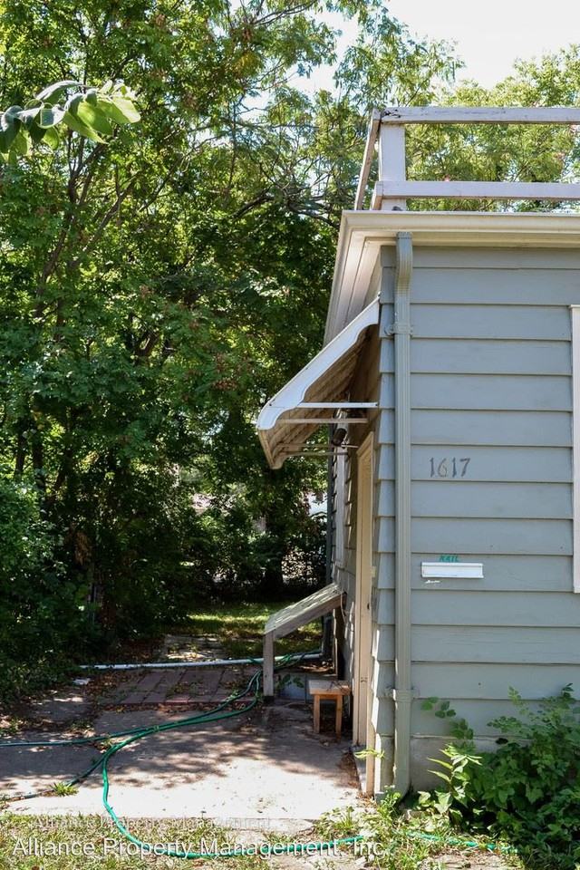 1617-1619 Laramie St. - Photo 3 of 19