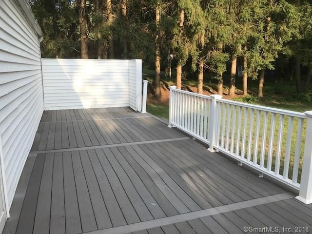 15 Nutmeg Ave - Photo 3 of 13