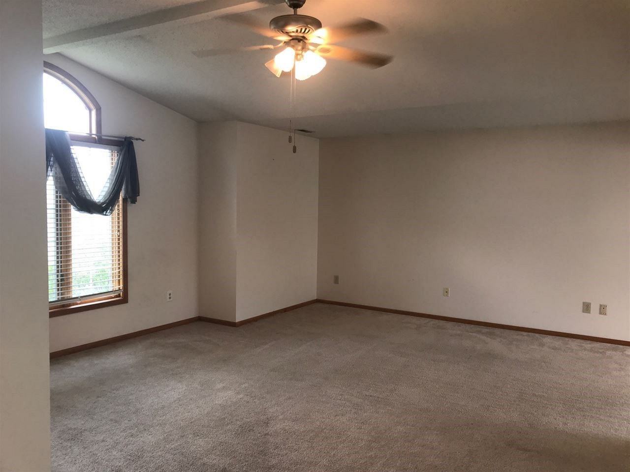 3236 Bluefield Pl - Photo 3 of 16