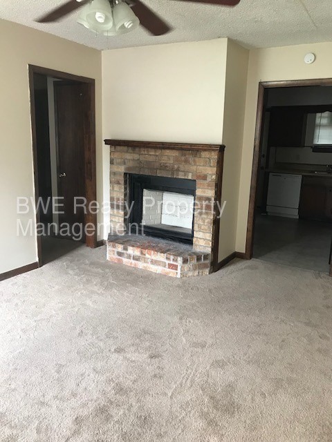 4260 Valley Grove Dr - Photo 3 of 6