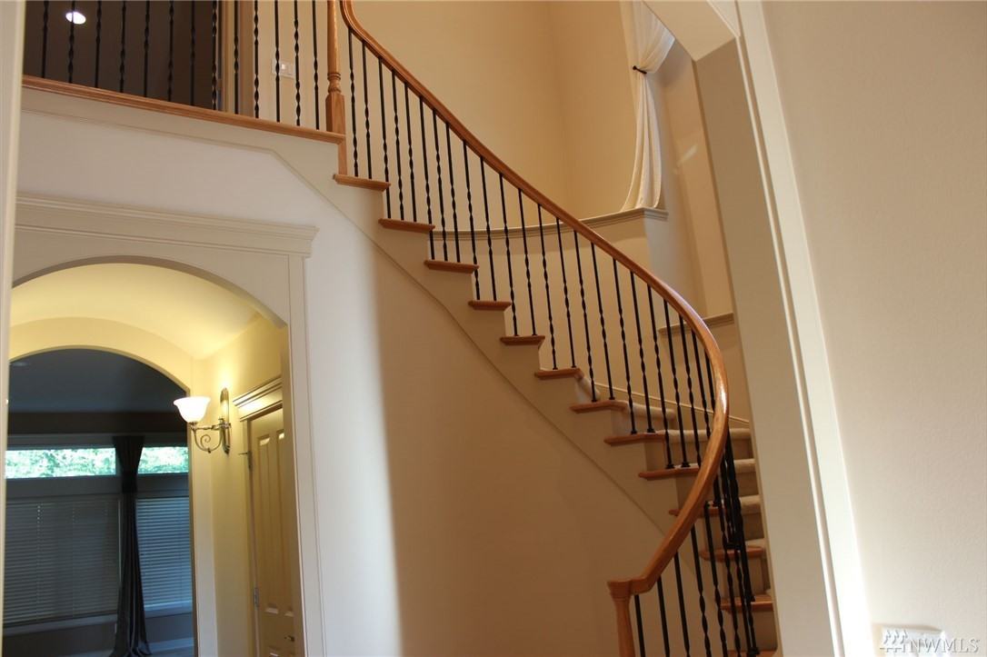 11760 158th Ave NE - Photo 2 of 20