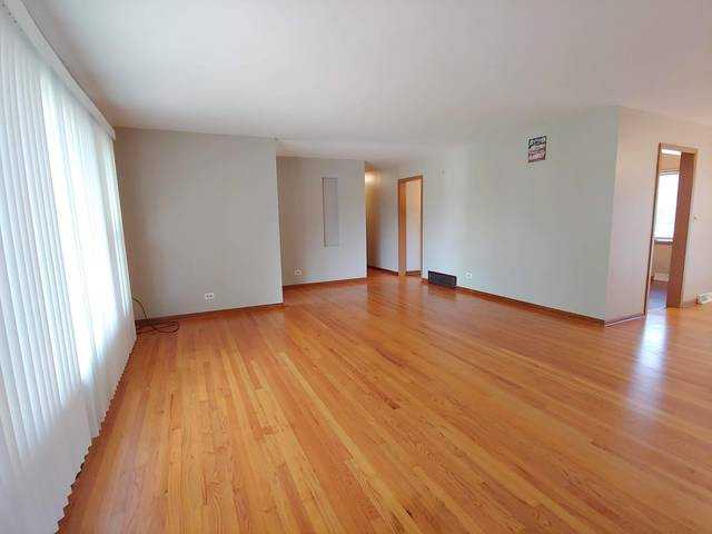 29 E Lake Shore Dr - Photo 3 of 31