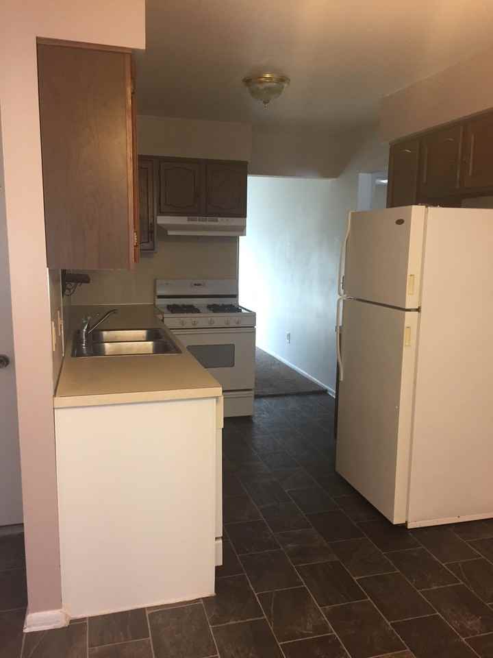 7560 Louise Ave - Photo 2 of 13