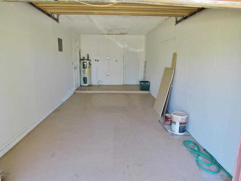 2176 Rudge Dr - Photo 3 of 17