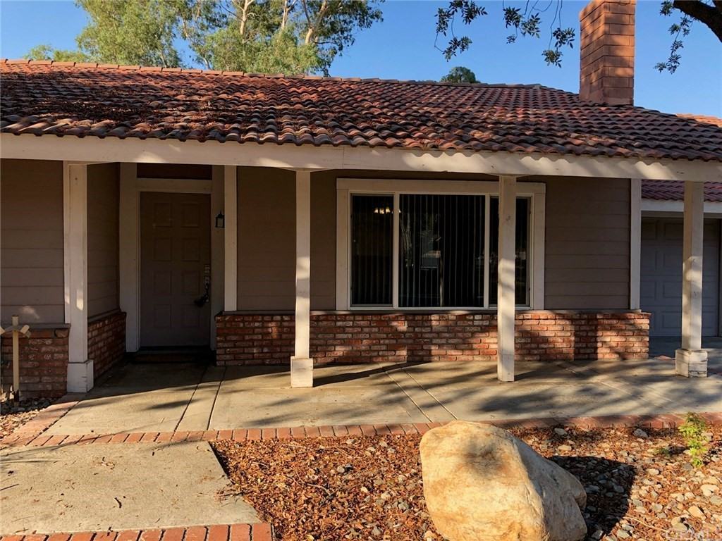 15730 Alvarado St - Photo 3 of 13