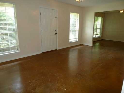 19675 Sandstone Ln - Photo 2 of 14