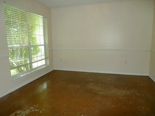 19675 Sandstone Ln - Photo 3 of 14