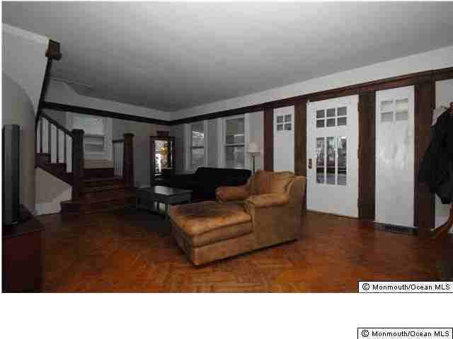 407 2nd Ave - Photo 2 of 6