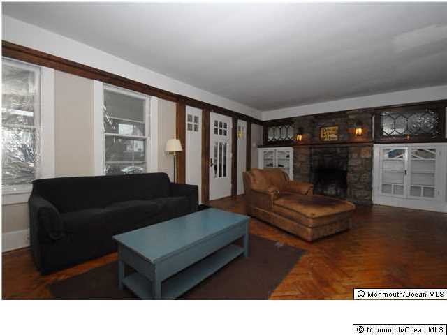 407 2nd Ave - Photo 3 of 6