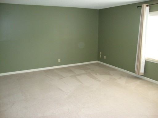 992 Lytchfield Pl - Photo 3 of 8