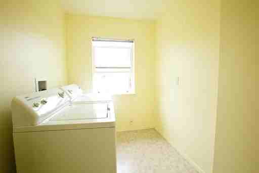 3437 SE 3rd St - Photo 3 of 17