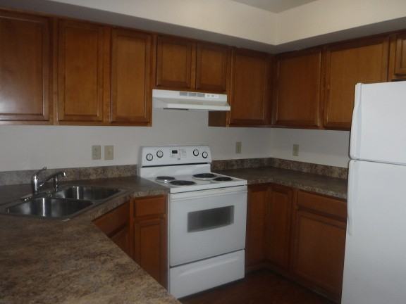 Concord Green Apartments - Photo 3 of 14