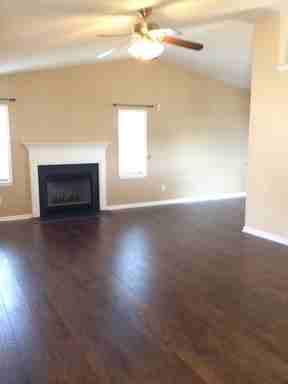 210 Snowden Ct - Photo 2 of 12