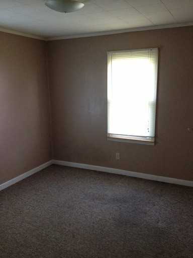 577 Green Valley Dr - Photo 2 of 9