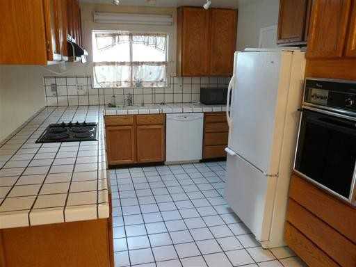 2121 La Miel Way - Photo 2 of 8