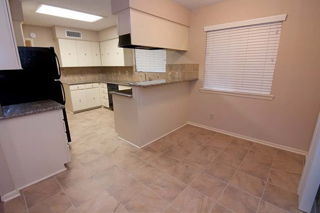 18331 Cape Bahamas Lane - Photo 3 of 32
