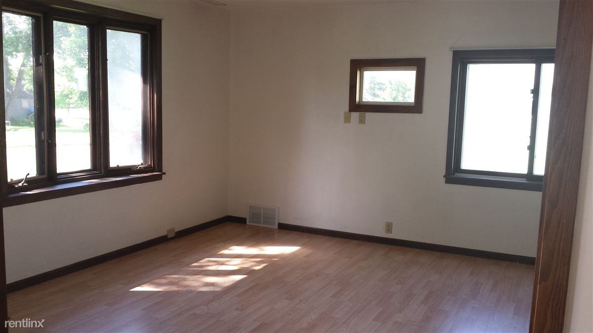 713 Hunter St - Photo 2 of 11