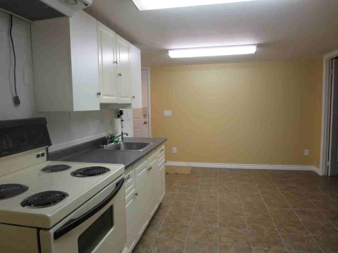 3 Farley Crescent - Photo 3 of 5