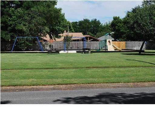 312 Briarwood Cir NW - Photo 3 of 3