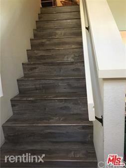 333 Stanford Ct #30 - Photo 3 of 9