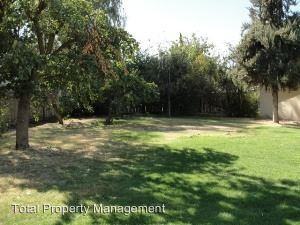 915 Keegan Ave - Photo 3 of 5