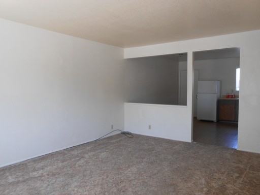 880 Shiloh Ct #3 - Photo 2 of 4