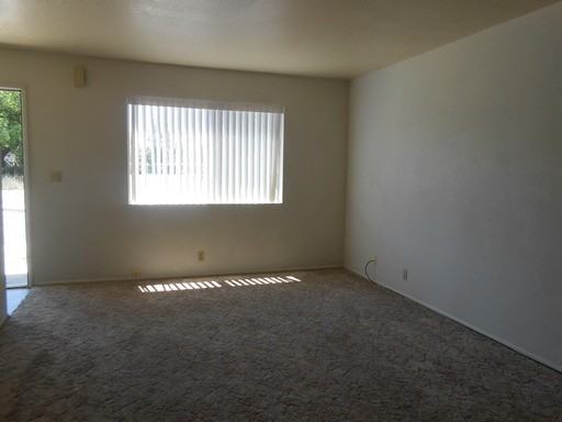 880 Shiloh Ct #3 - Photo 3 of 4