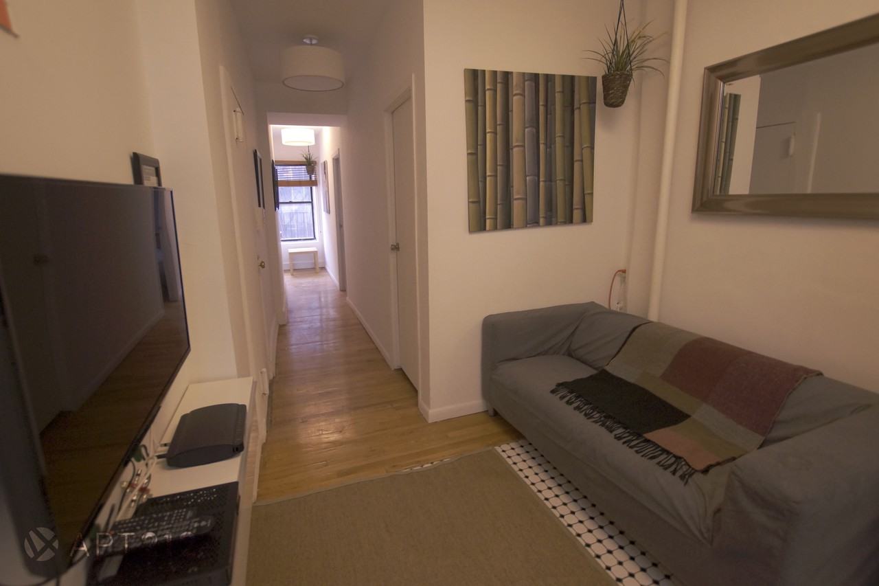 247 Elizabeth Street #6 Rm 1 - Photo 2 of 32