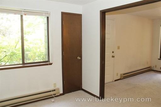 83 Galen St - Photo 2 of 12