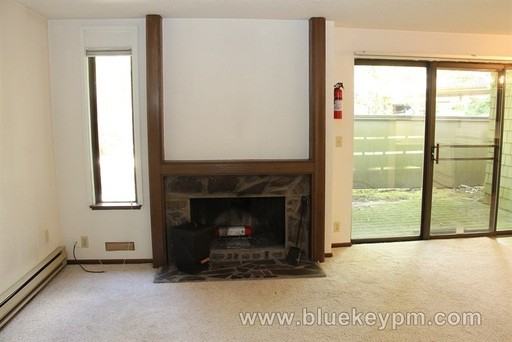 83 Galen St - Photo 3 of 12