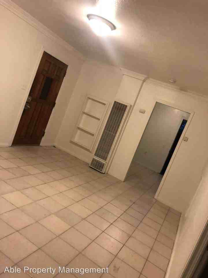 603 & 603 1/2 Hill St. - Photo 3 of 8