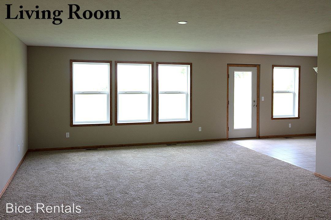 Roscoe, IL - Photo 3 of 18