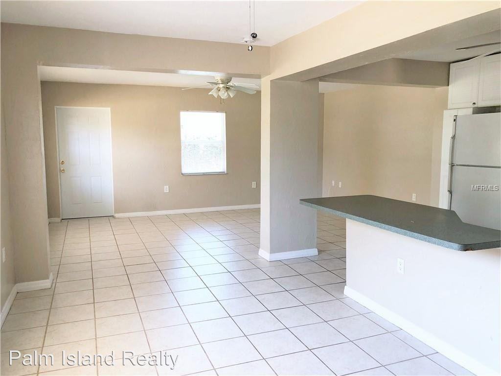 147 84th Ave N - Photo 2 of 8