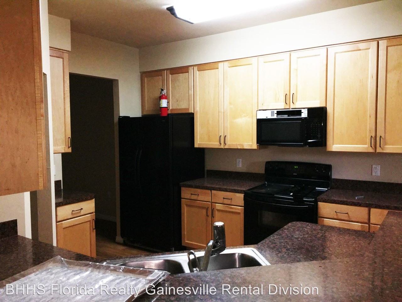 16 NW 29 St - Photo 2 of 18