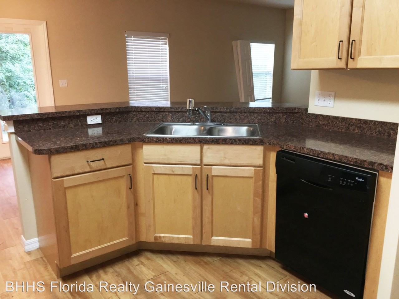 16 NW 29 St - Photo 3 of 18