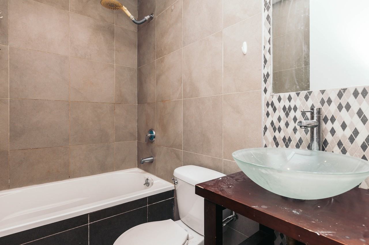 179 Knickerbocker Avenue #27TY