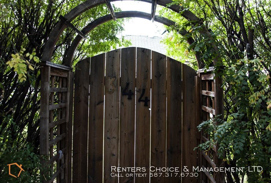 344 20 St N - Photo 2 of 18