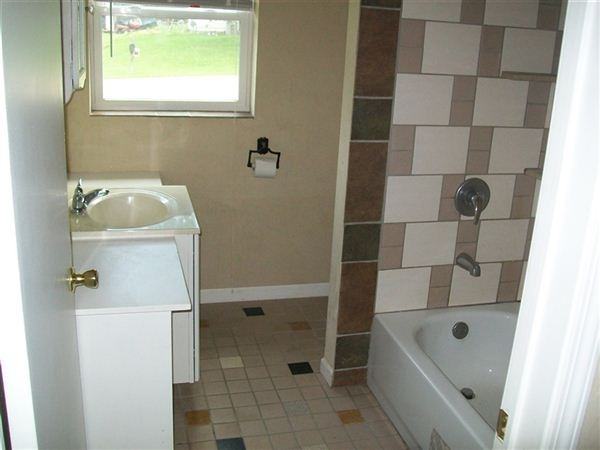 3710 S Park St - Photo 3 of 12