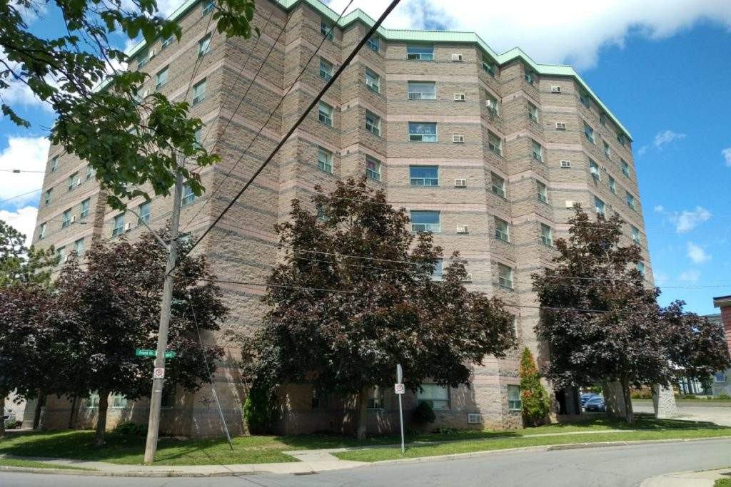 46 Gale Crescent, ON Apartments for Rent 46 Apartment Building, St