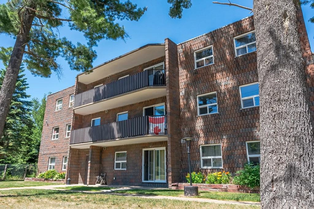 Village Green Apartments 352 Dacey Rd., Sault Ste. Marie, ON P6A 5J7