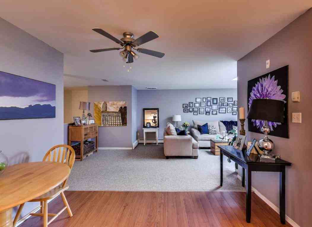 25 Montgomery Court - Photo 2 of 9