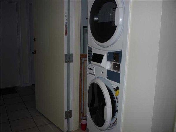 3313 NE 33RD ST - Photo 2 of 10