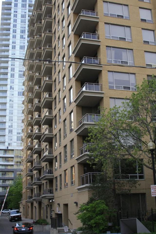 123 Eglinton Ave E, Toronto, ON M4P 1J2 Apartment for Rent PadMapper