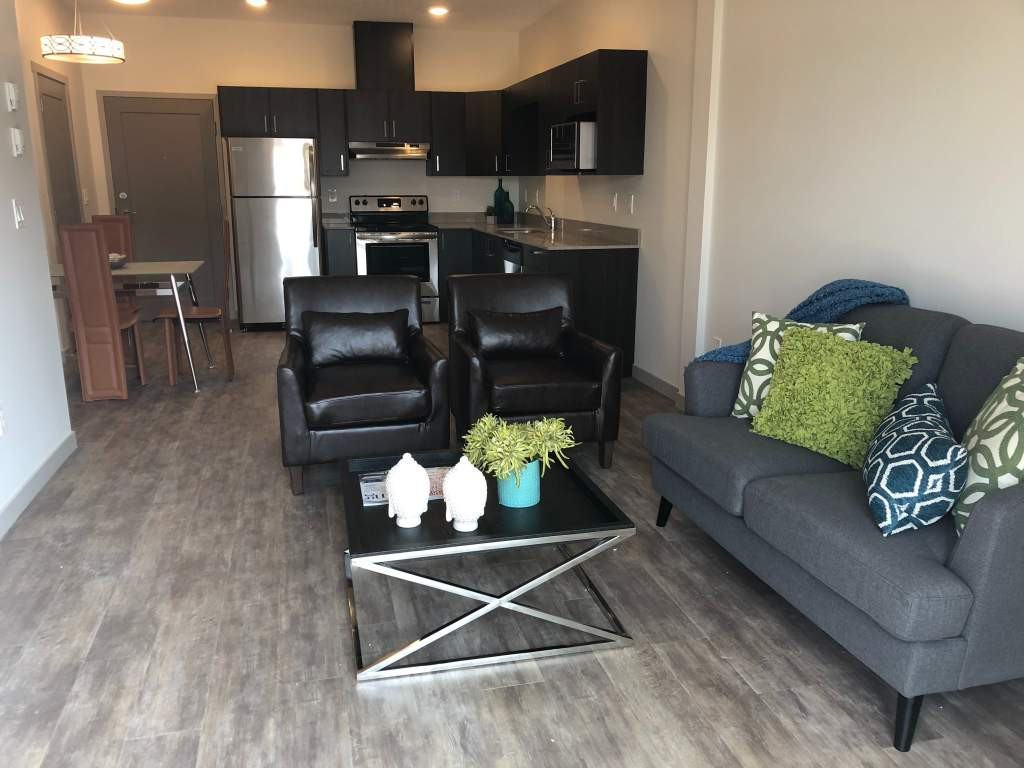 Pine Creek Manor - Photo 3 of 12