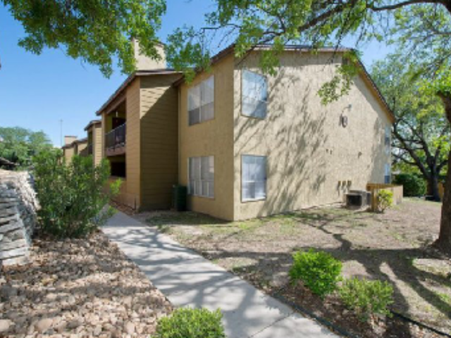 Barcelo - Photo 3 of 6