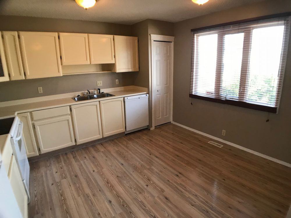 264 Tundra Dr - Photo 2 of 26