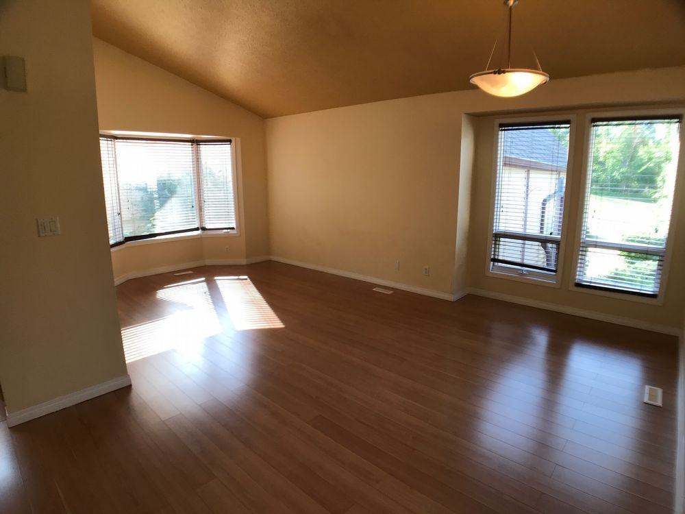 993 Timberline Dr - Photo 3 of 24