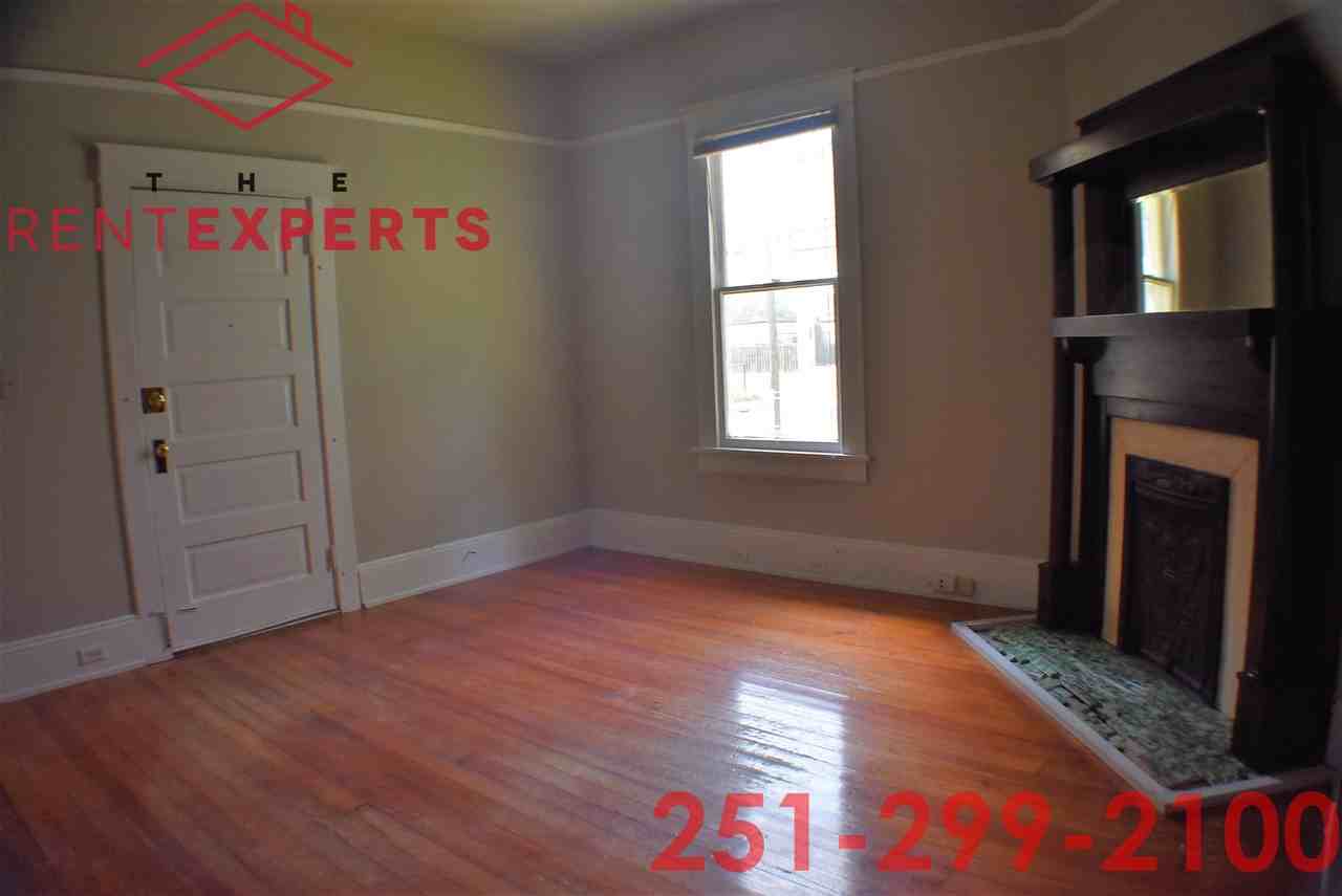 12 Kenneth St #A - Photo 3 of 10