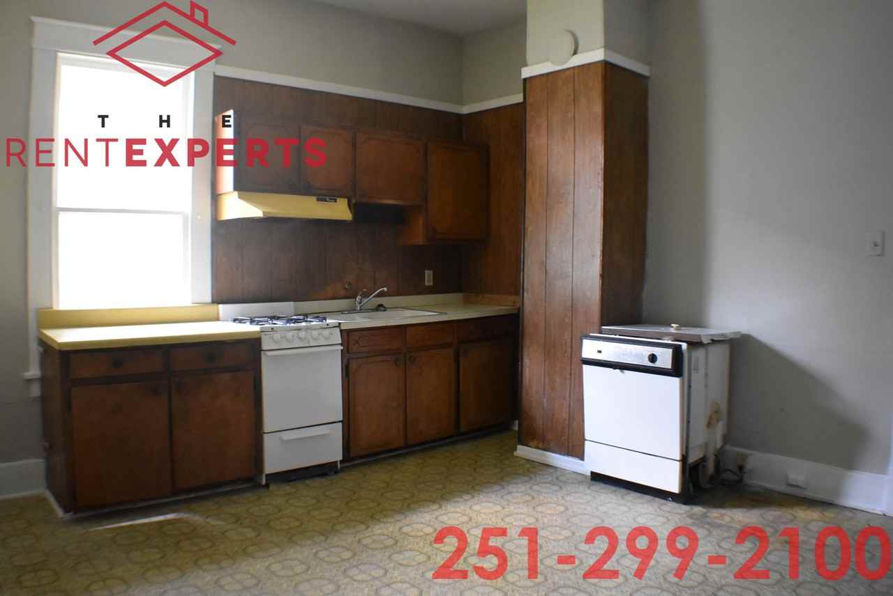 12 Kenneth St #A - Photo 2 of 10